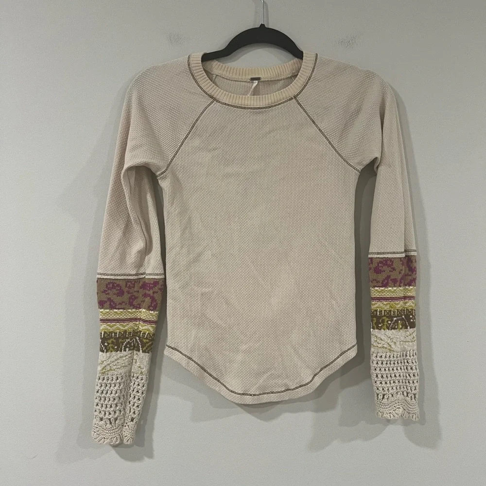 Free People Size Small Boho Thermal Top Crochet Cuff Patchwork Sleeve Cream